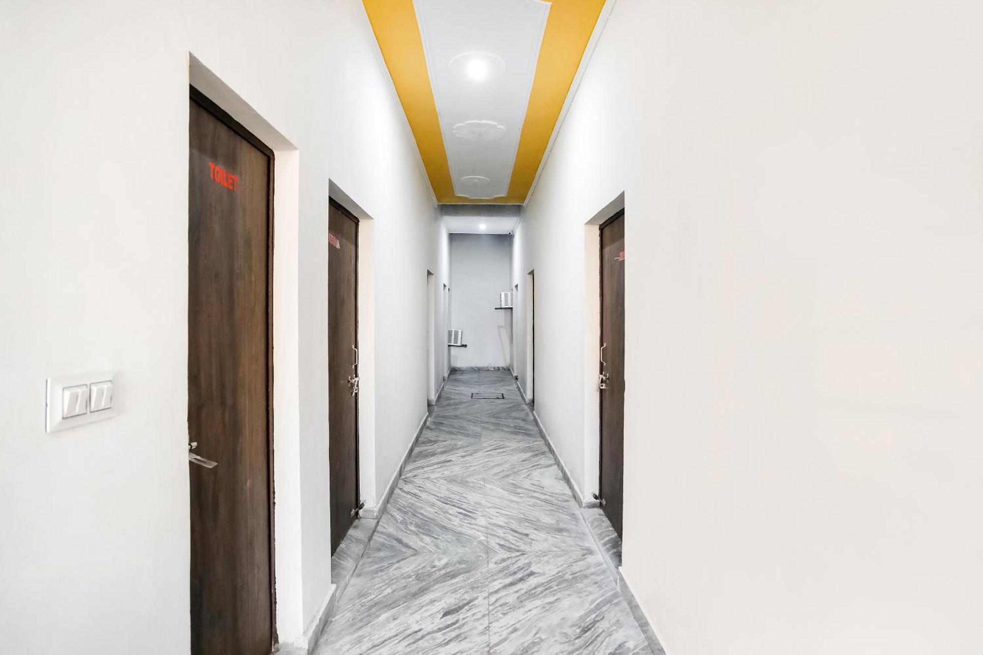 Hotel O Dollar Faridabad Buitenkant foto
