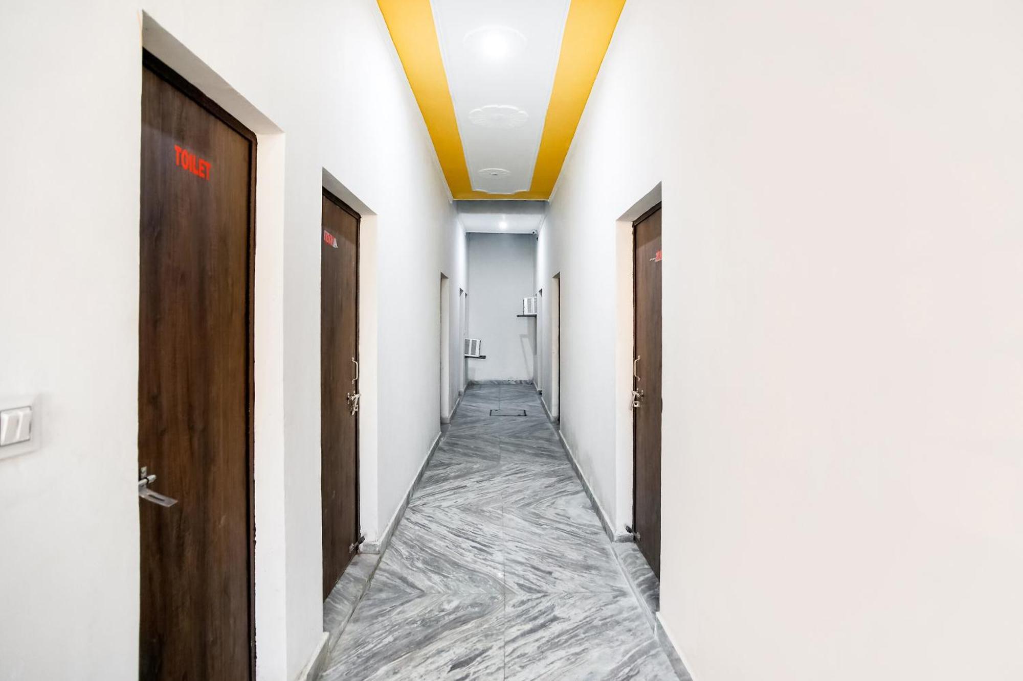 Hotel O Dollar Faridabad Buitenkant foto