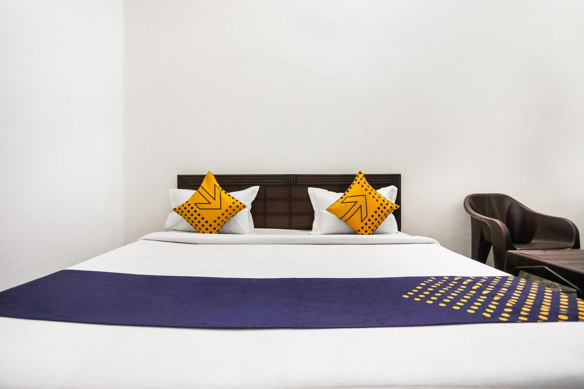 Hotel O Dollar Faridabad Buitenkant foto