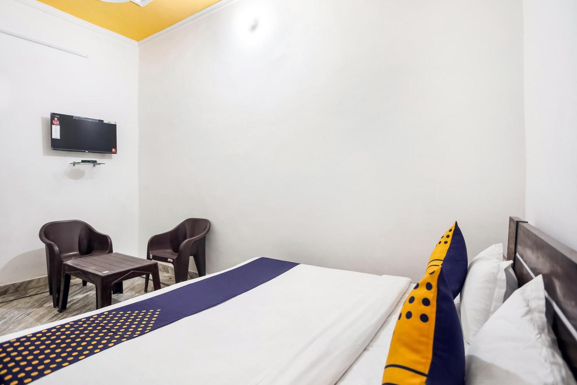Hotel O Dollar Faridabad Buitenkant foto